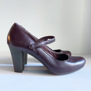 Camper Classic Brown  Leather mid Heel MAry Jane heels 10